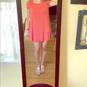 LuLu’s T-Shirt Dress Rose, Cut out shoulders
